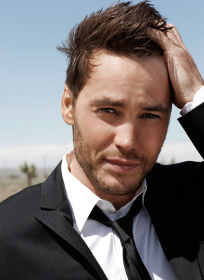 photo 20 in Taylor Kitsch gallery [id583103] 2012-11-20 00:00:00