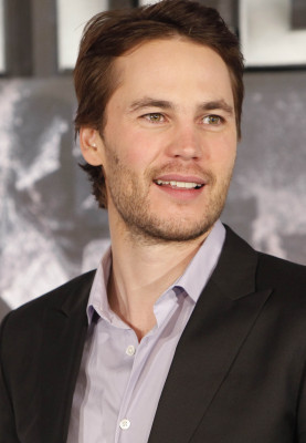 photo 15 in Taylor Kitsch gallery [id566912] 2012-10-03 00:00:00