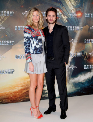 photo 23 in Taylor Kitsch gallery [id566904] 2012-10-03 00:00:00