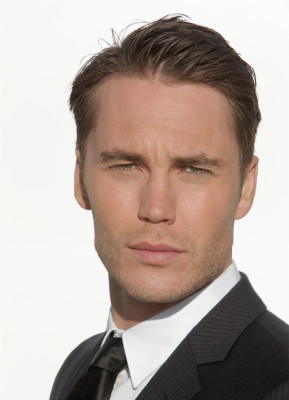 photo 24 in Taylor Kitsch gallery [id556145] 2012-09-06 00:00:00