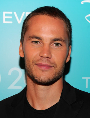 Taylor Kitsch pic #561786