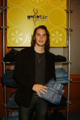 Taylor Kitsch pic #562476