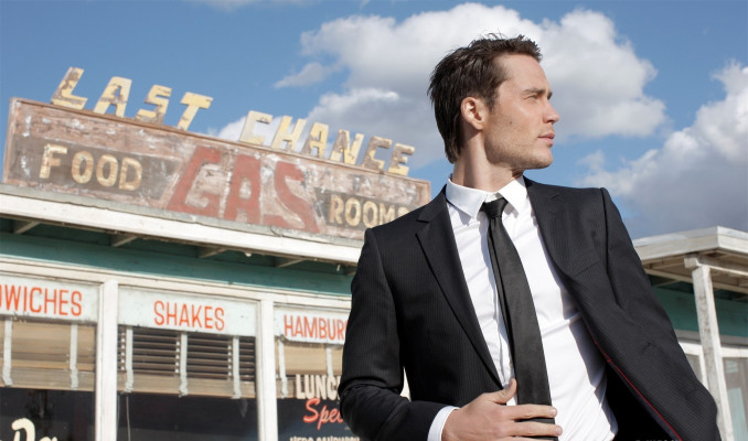 photo 11 in Taylor Kitsch gallery [id556160] 2012-09-06 00:00:00