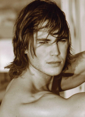 Taylor Kitsch pic #221750