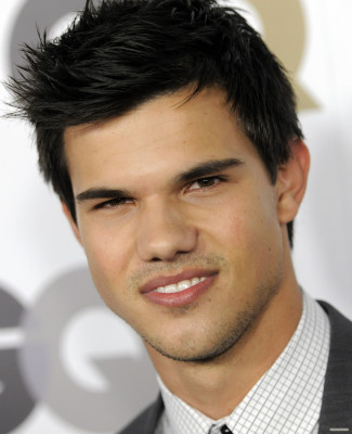 photo 8 in Lautner gallery [id322392] 2010-12-07 00:00:00