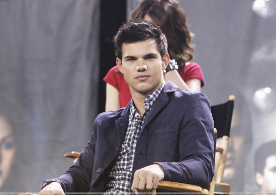 Taylor Lautner pic #274654