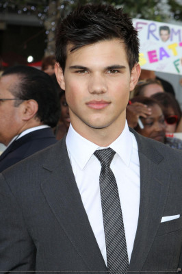 Taylor Lautner pic #275390