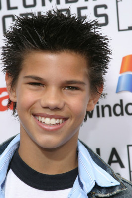Taylor Lautner pic #208474