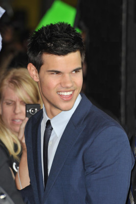 photo 12 in Lautner gallery [id301171] 2010-10-01 00:00:00