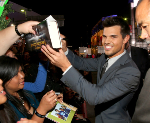 photo 18 in Taylor Lautner gallery [id583244] 2012-11-20 00:00:00