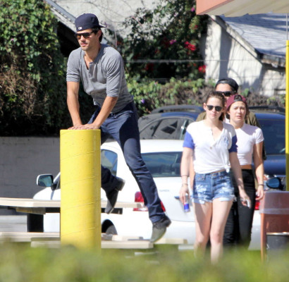 photo 15 in Lautner gallery [id622963] 2013-04-06 00:00:00