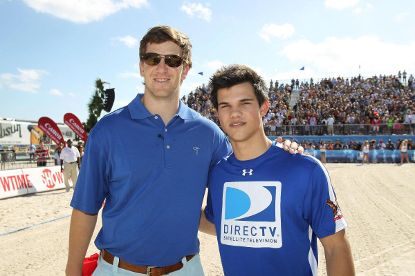 photo 8 in Taylor Lautner gallery [id241793] 2010-02-08 00:00:00
