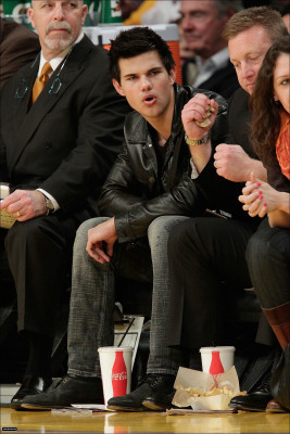 Taylor Lautner pic #265751