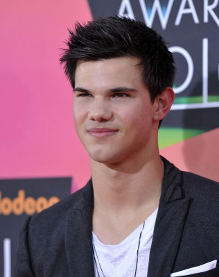 Taylor Lautner pic #255588