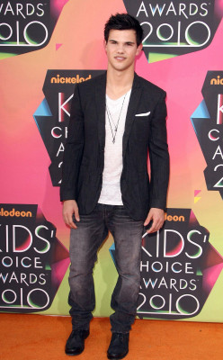 Taylor Lautner pic #255590