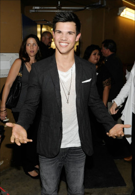 Taylor Lautner pic #265484