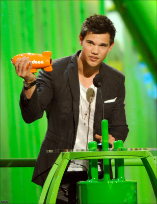 Taylor Lautner pic #265485
