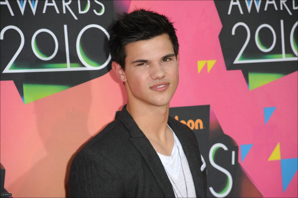 Taylor Lautner pic #265487