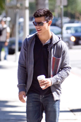 Taylor Lautner pic #299361