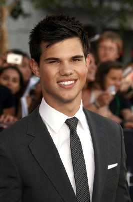 Taylor Lautner pic #275226