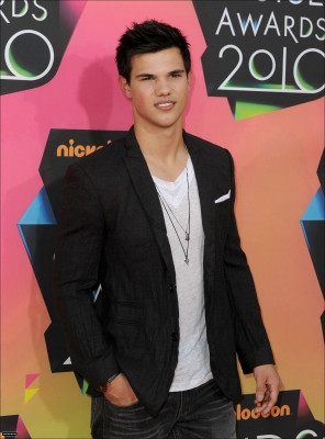 Taylor Lautner pic #265483