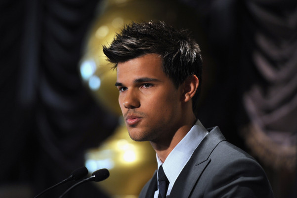 photo 20 in Taylor Lautner gallery [id420449] 2011-09-19 00:00:00