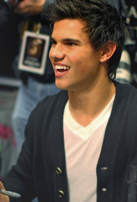 Taylor Lautner pic #335188