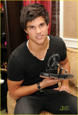 Taylor Lautner pic #296949