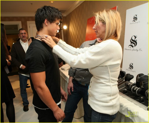 Taylor Lautner pic #296947
