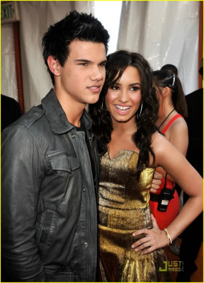 Taylor Lautner pic #296957