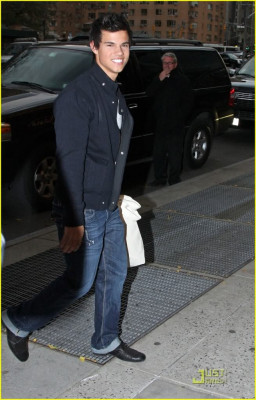 Taylor Lautner pic #296698
