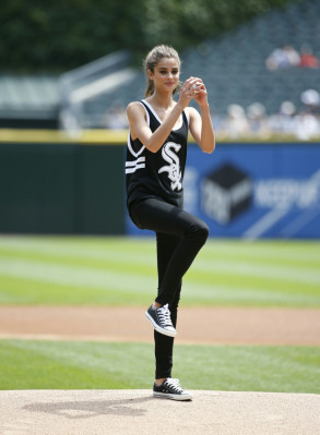 Taylor Hill pic #822798