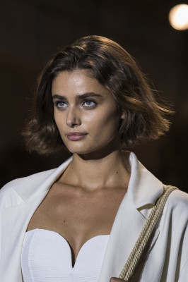 Taylor Hill - Etro Spring Summer 2021