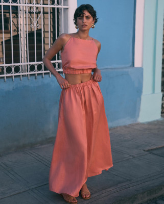 Taylor Hill for Banana Republic