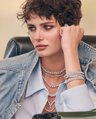 Taylor Hill for Jared Jewelers