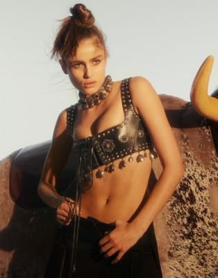 Taylor Hill - photoshoot for POP magazine, Spring/Summer 2017