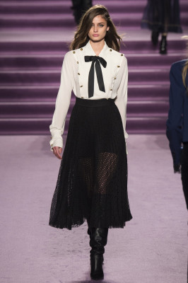 Taylor Hill - Philosophy Autumn/Winter 2018 Fashion Show in Milan