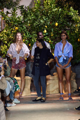 Taylor Hill - Etro Spring Summer 2021