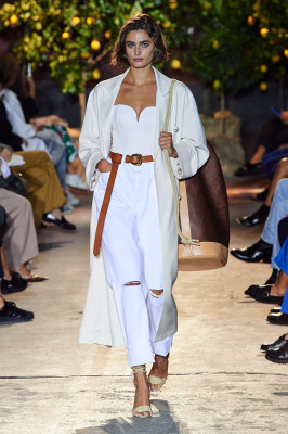 Taylor Hill - Etro Spring Summer 2021