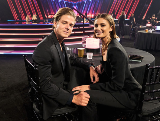Taylor Hill - 54th Annual CMA Awards (Inside) | 11.11.2020