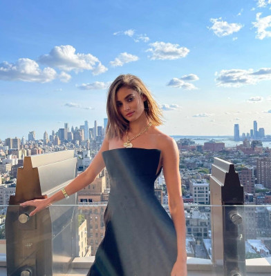 Taylor Hill 