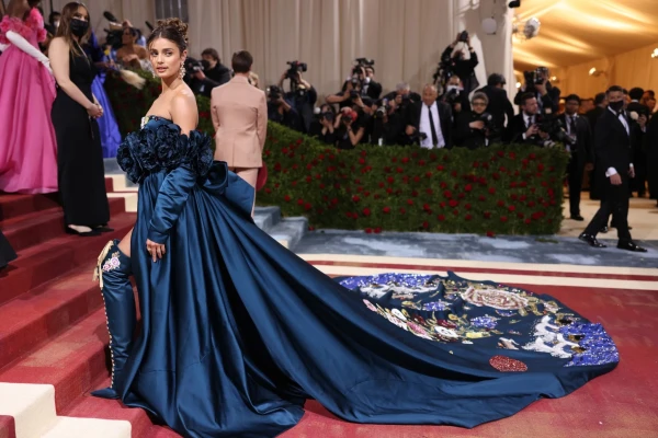 Taylor Hill - 2022 MET Gala 05/02/2022