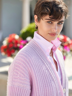 Taylor Hill