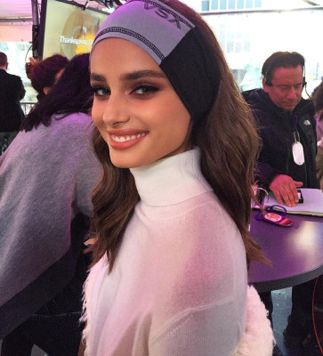 Taylor Hill pic #849045