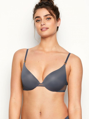 TAYLOR HILL for Victoria’s Secret, July 2020