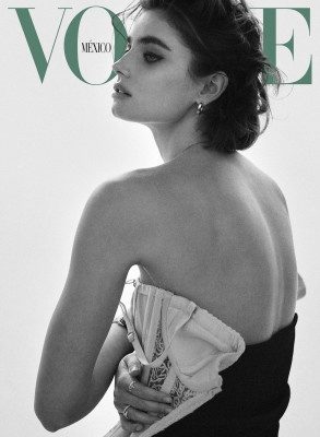 Taylor Hill – Vogue Mexico March 2021 Photos