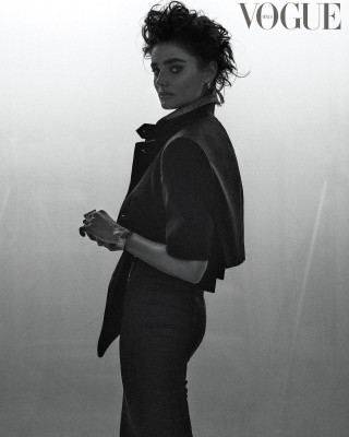 Taylor Hill – Vogue Mexico March 2021 Photos