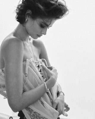 Taylor Hill – Vogue Mexico March 2021 Photos