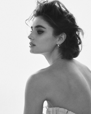Taylor Hill – Vogue Mexico March 2021 Photos