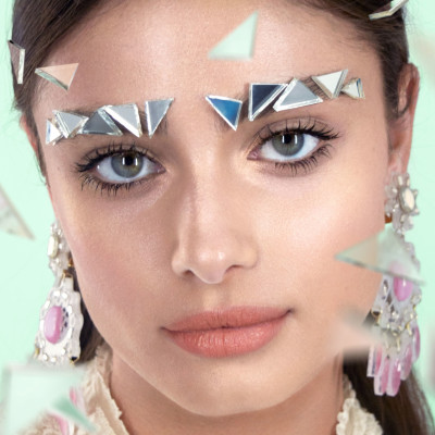 Taylor Hill - photoshoot for TEEN VOGUE 
